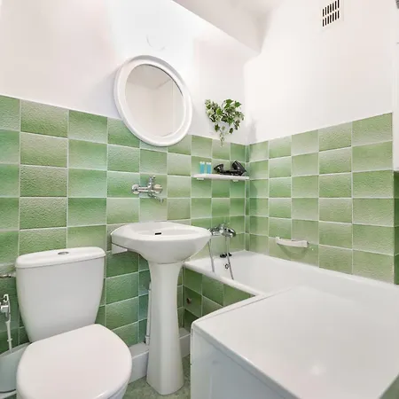 Metro Wilenski Vintage Charm By Bookinghost * Varsó